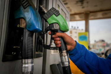 מחירי הדלק יעלו מחר בחצות ב-13 אגורות לליטר