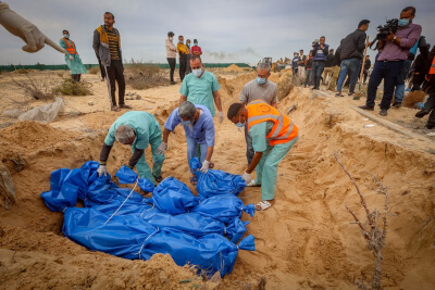 דיווחים פלסטינים על "קבר המוני" פורסמו ברוסיה - ישראל גינתה